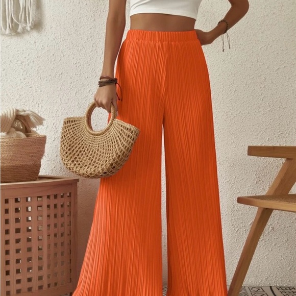Women’s flowy pants - Picture 1 of 3